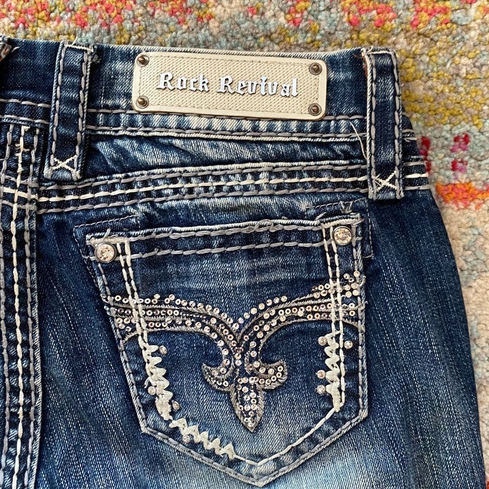 Rock Revival Lynkai Rhinestone Cropped Jeans Women’s Size 27
